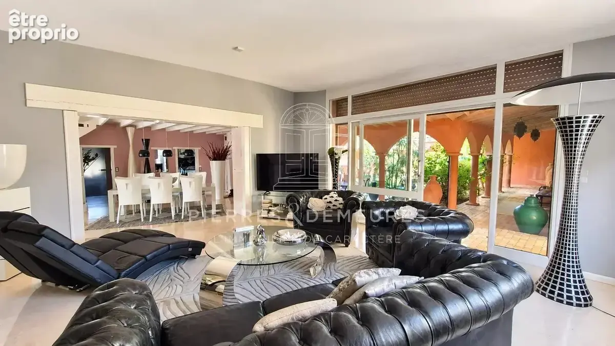 Propriété atypique avec patio et piscine chauffée - photo 10