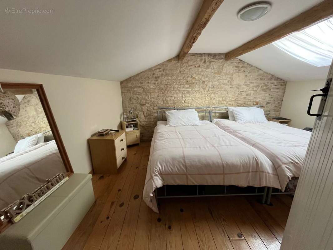 Maison à SAINT-FRAIGNE