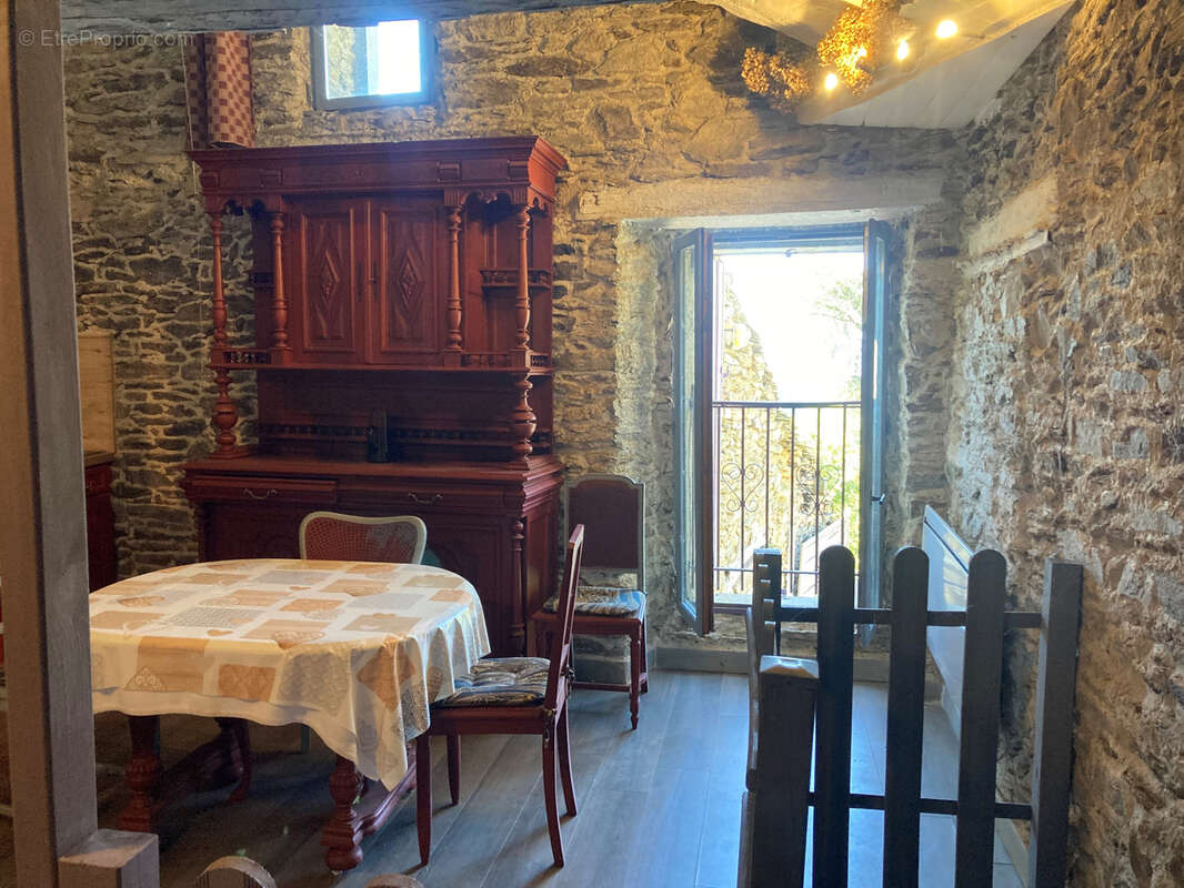 Maison à CASTANS