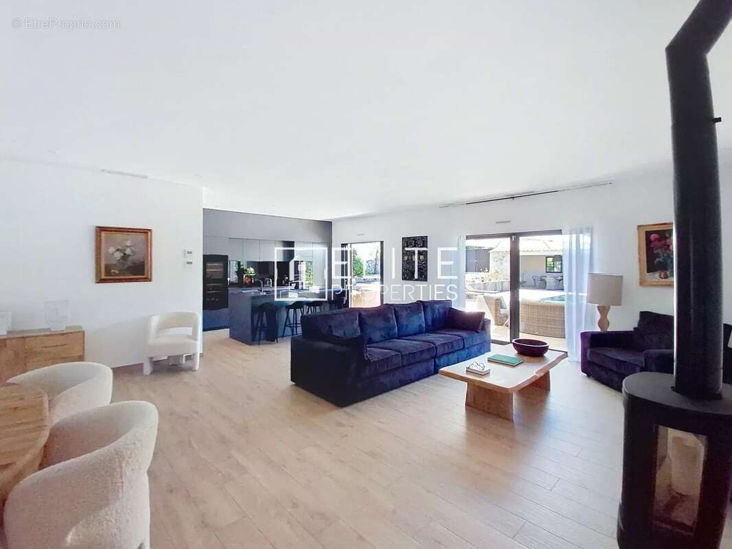 Évasion et raffinement : villa de caractère rénovée - photo 9
