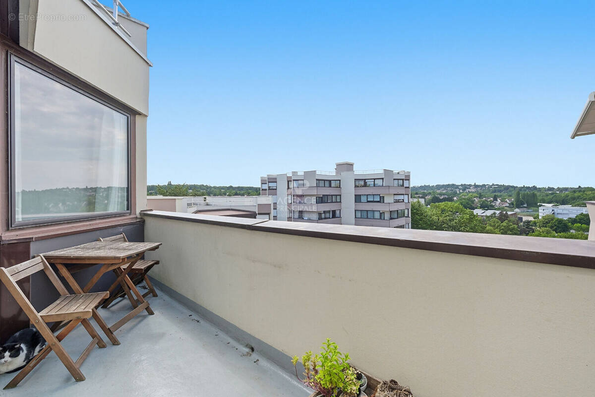 Appartement 5 pièces 92 m² · à Saint-Germain-en-Laye · 92,2 m² · 385 000 €