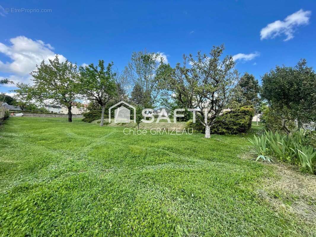 Photo 2 - Terrain à FAYE-L&#039;ABBESSE