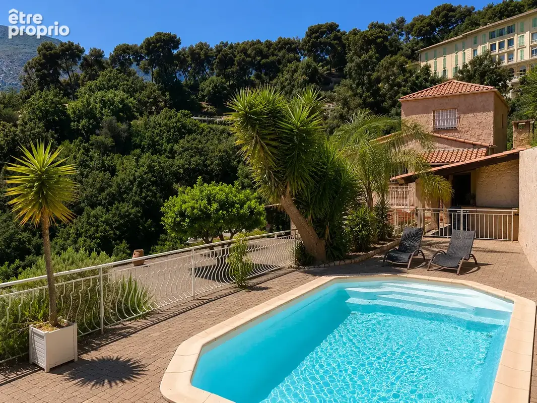 Maison de charme avec piscine, jardin et belle vue dégagée - photo 2