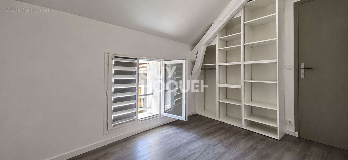 Appartement à MEZIERES-SUR-SEINE