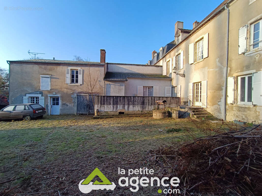 Appartement à SANCERGUES