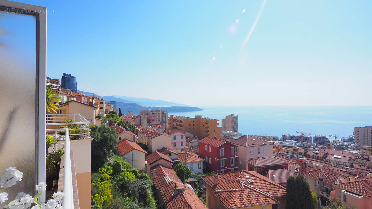 Appartement à BEAUSOLEIL