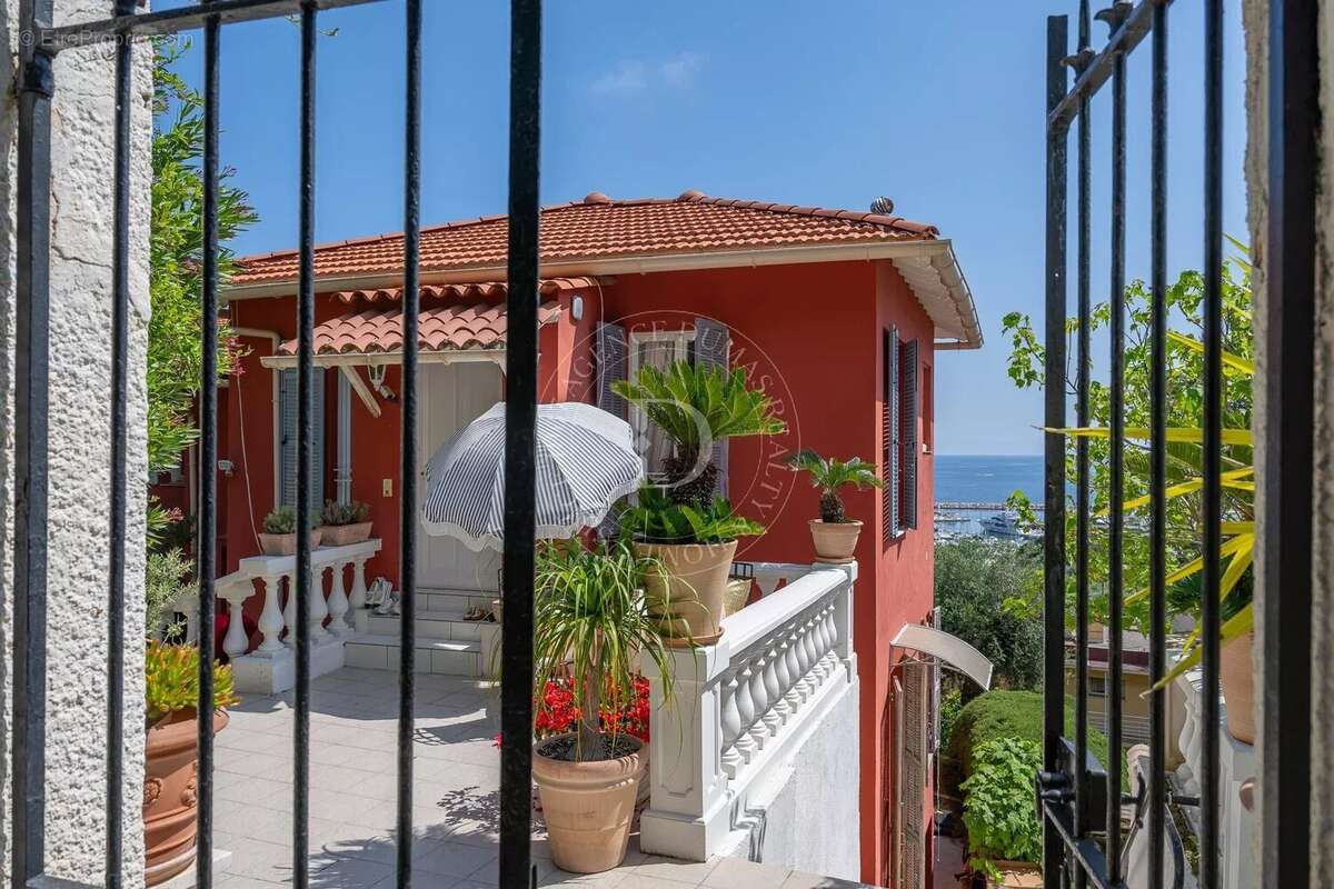 Appartement à BEAULIEU-SUR-MER