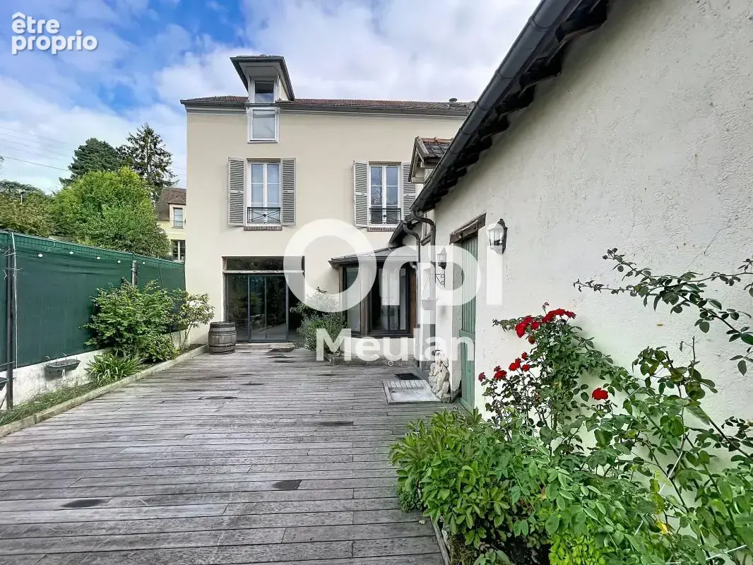 Photo Maison à Hardricourt au prix de 385 000€