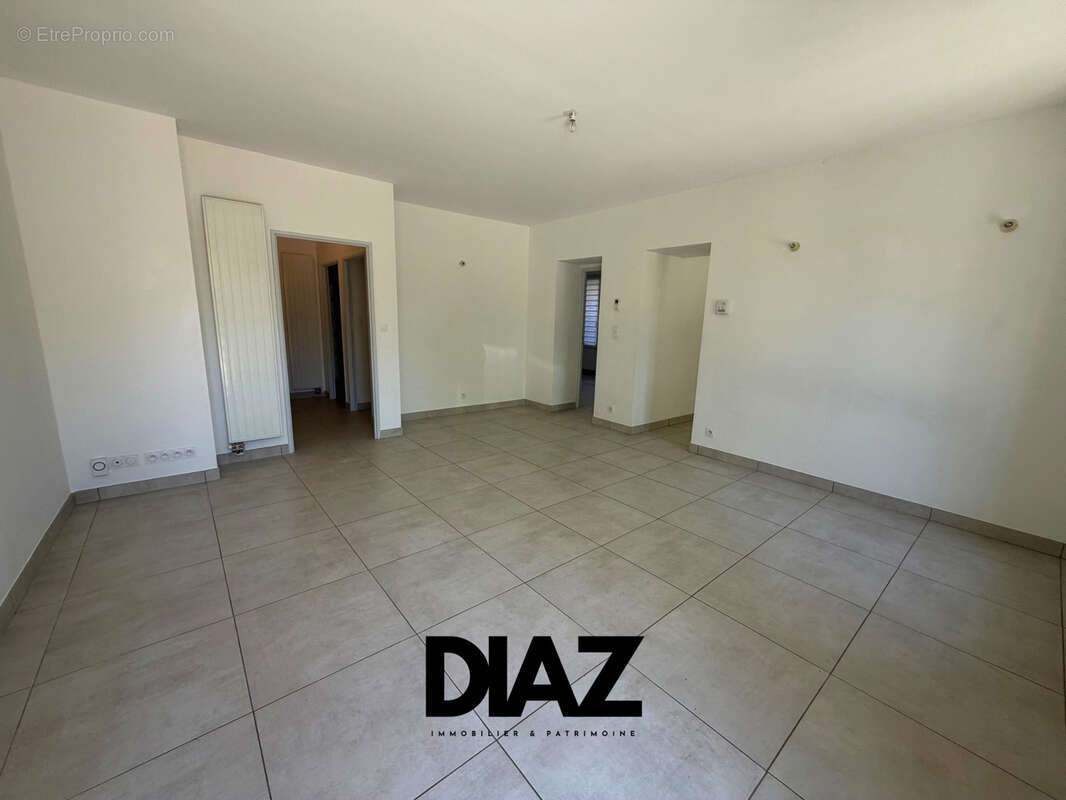 Immeuble de rapport ou maison familiale après réunification - photo 9