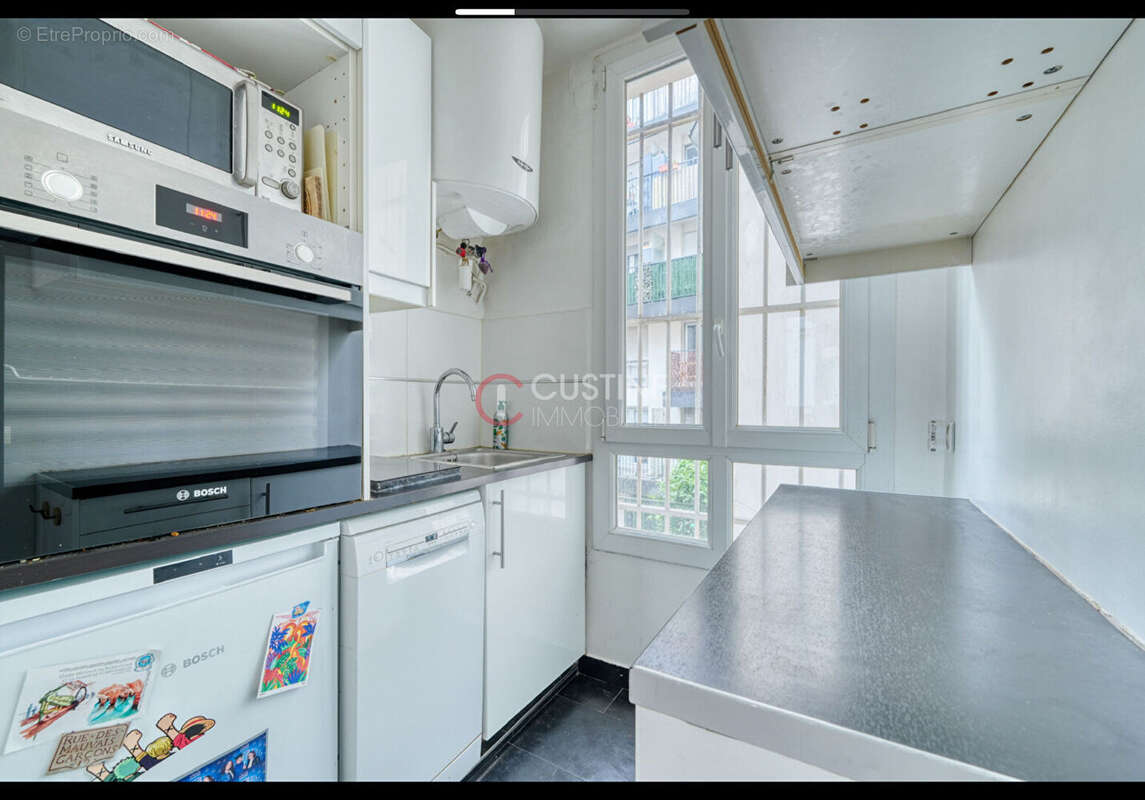 Appartement à PARIS-18E