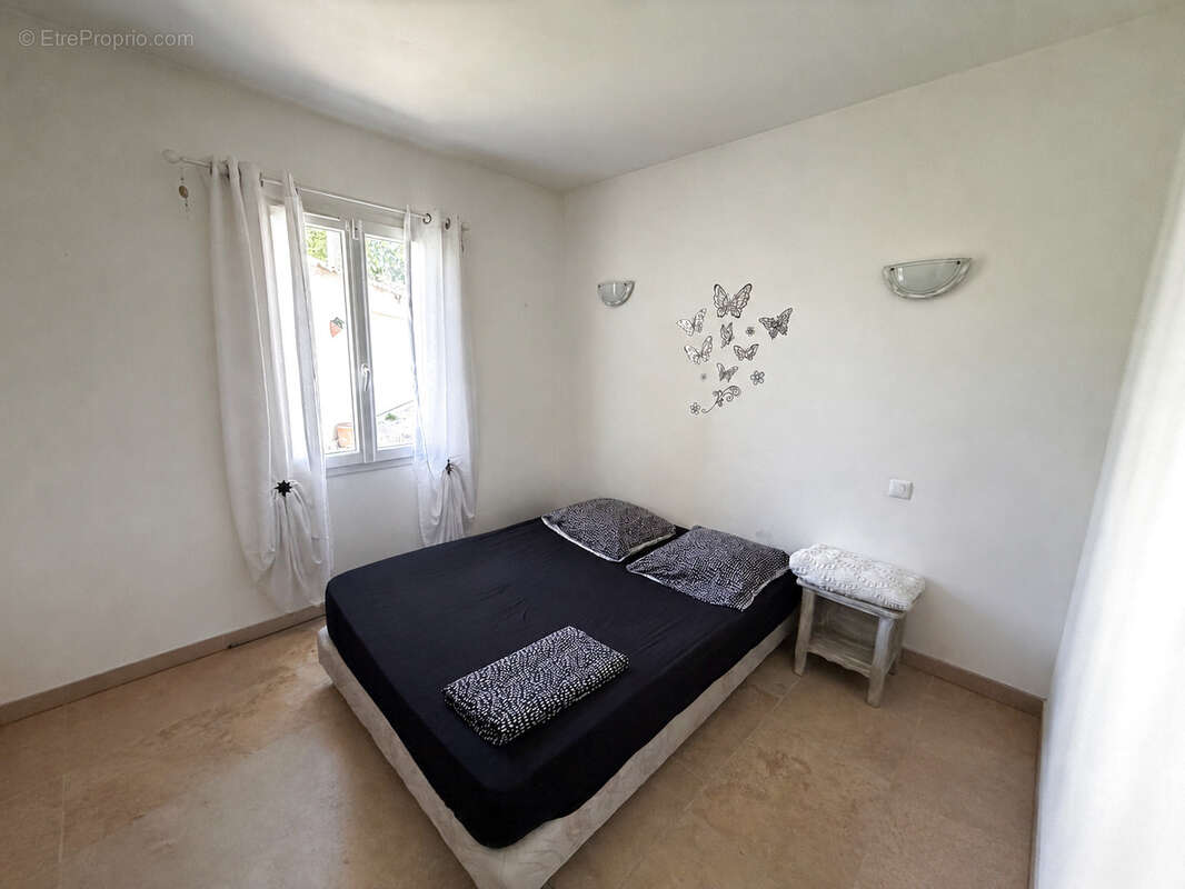 Maison à REGUSSE