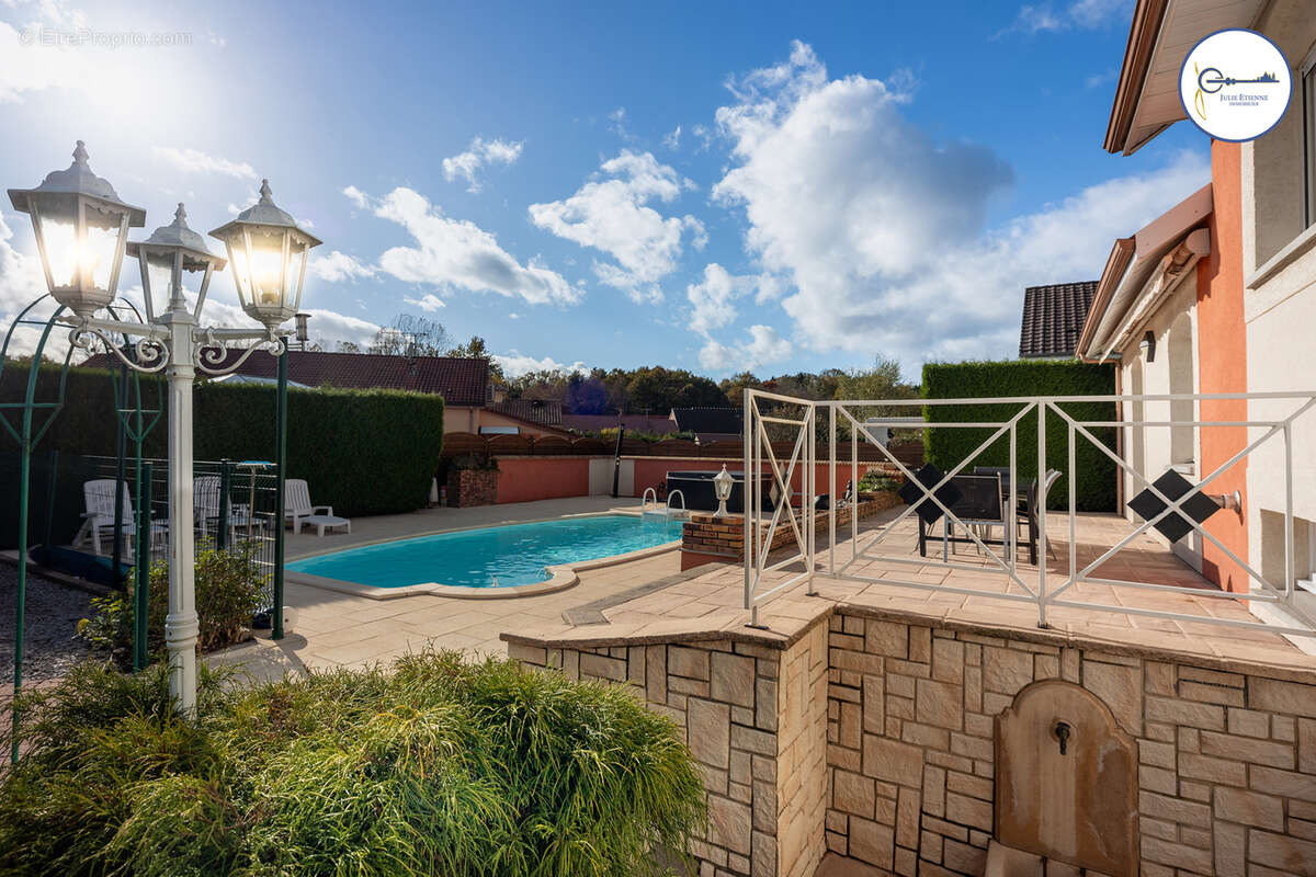 Maison à THAON-LES-VOSGES