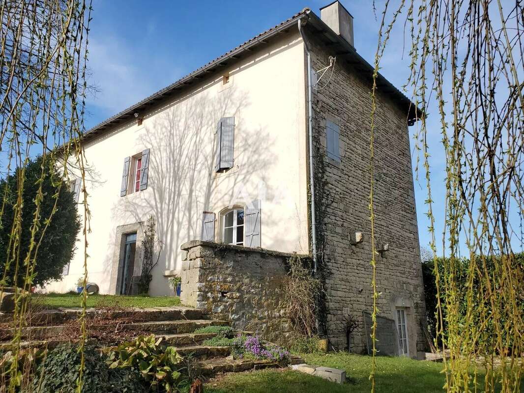 Maison à PAIZAY-NAUDOUIN-EMBOURIE