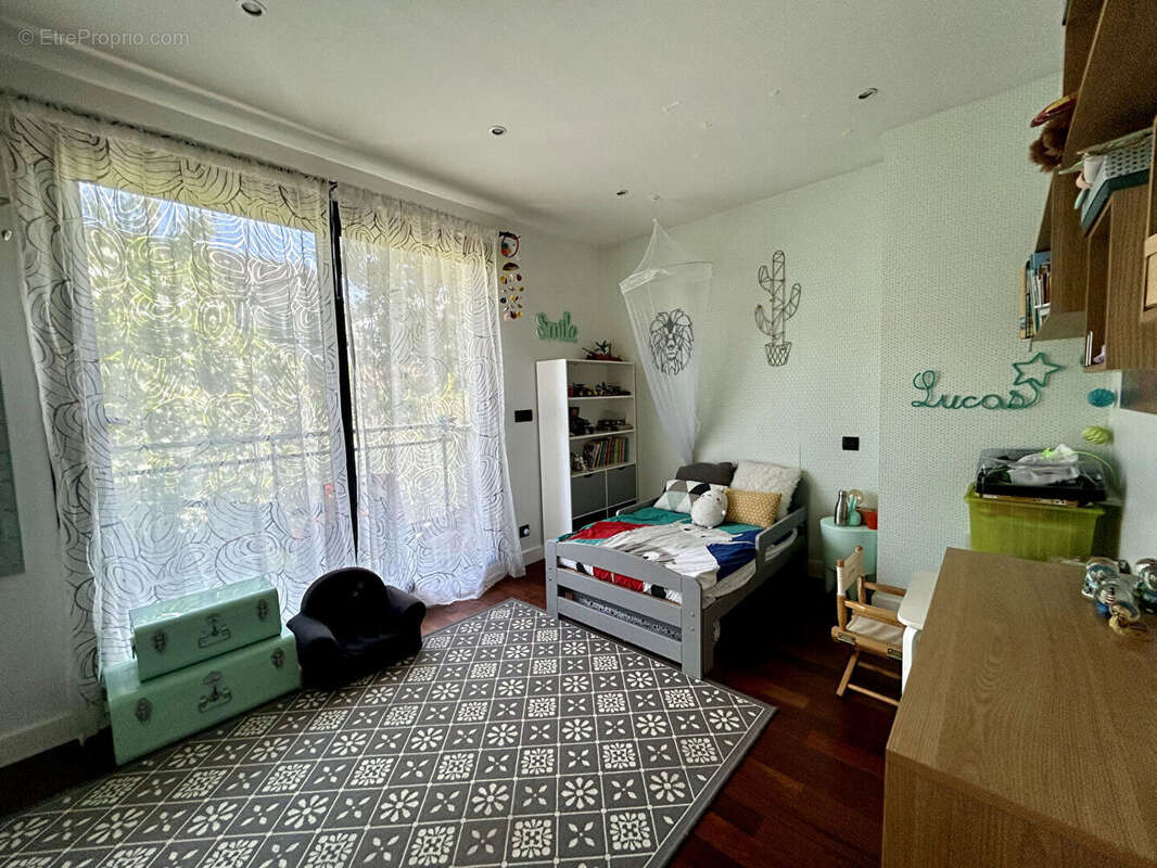 Maison à BRY-SUR-MARNE