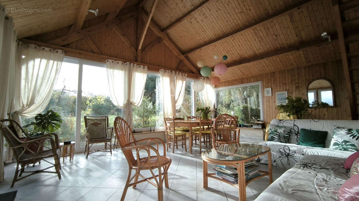 Maison à LONGUE-JUMELLES