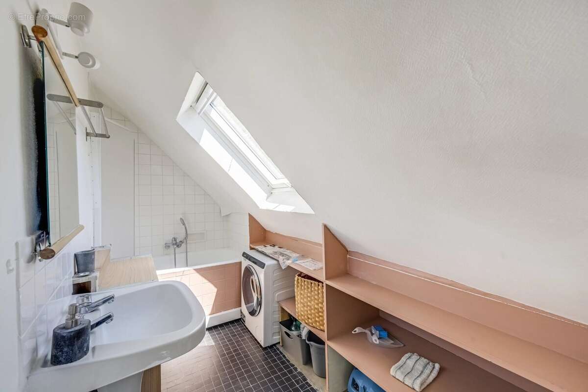 Studio de 24m2 avec vue Panthéon – Sectorisation Lycée Henri-IV - photo 7