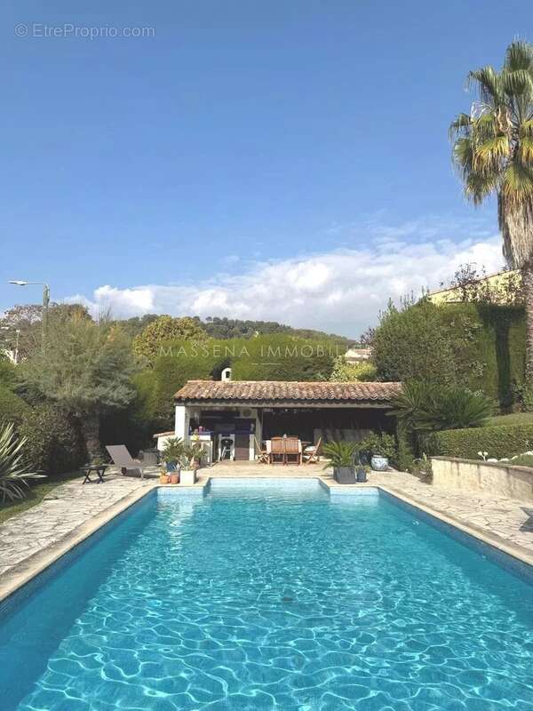 Maison à LA COLLE-SUR-LOUP