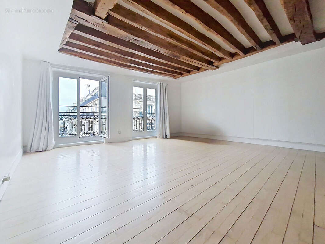 Appartement à PARIS-9E