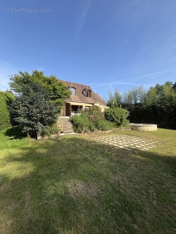 Maison à CHATEAUFORT