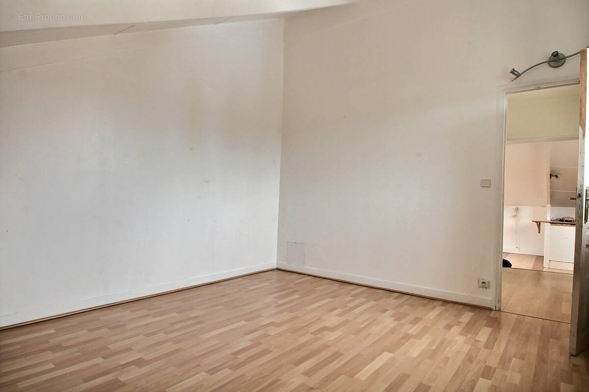 Appartement à NANTERRE