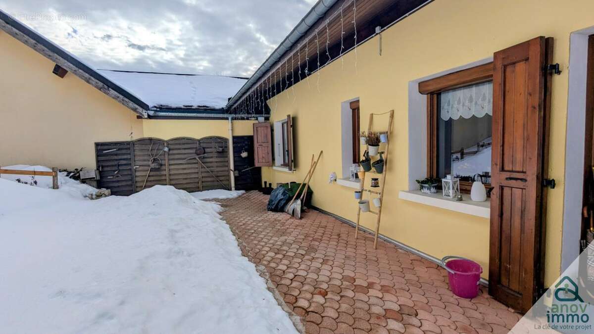 Appartement à MEAUDRE