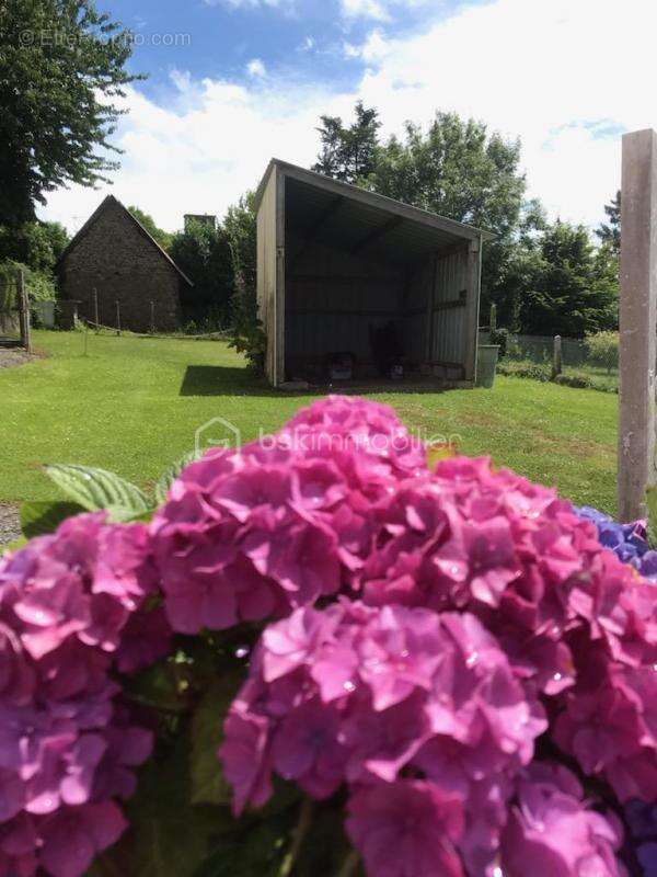 Maison à SAINT-POIS