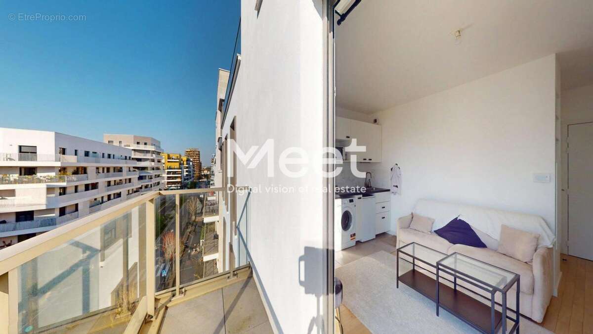Studio - immeuble récent - balcon - vue dégagée - photo 4