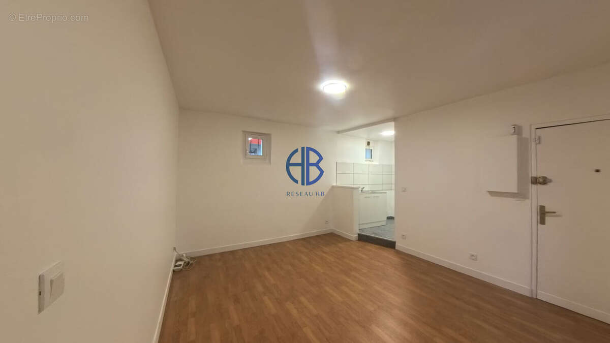 Appartement à AUBERVILLIERS