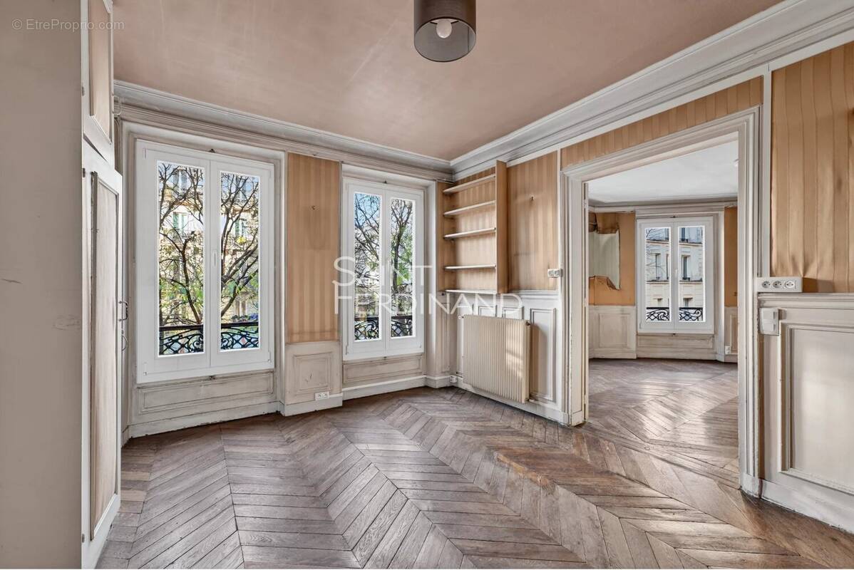 Appartement à PARIS-4E