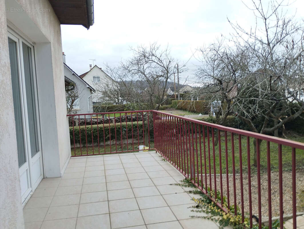 Maison à PEZOU