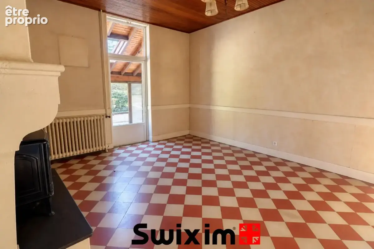 Saint-Médard-en-Jalles Centre – Maison 5 pièces avec véranda, garage et beau potentiel - photo 3