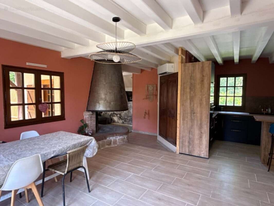 Maison à YZEURE