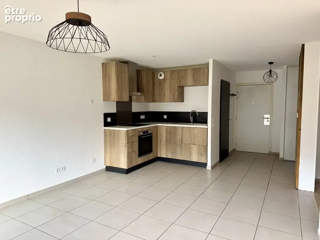 T2 Cabine centre village + Garage - photo 2