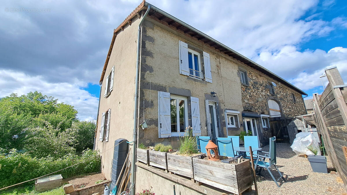 Maison à MANZAT