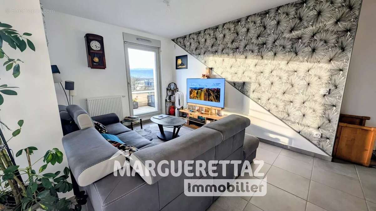 Appartement à CONTAMINE-SUR-ARVE