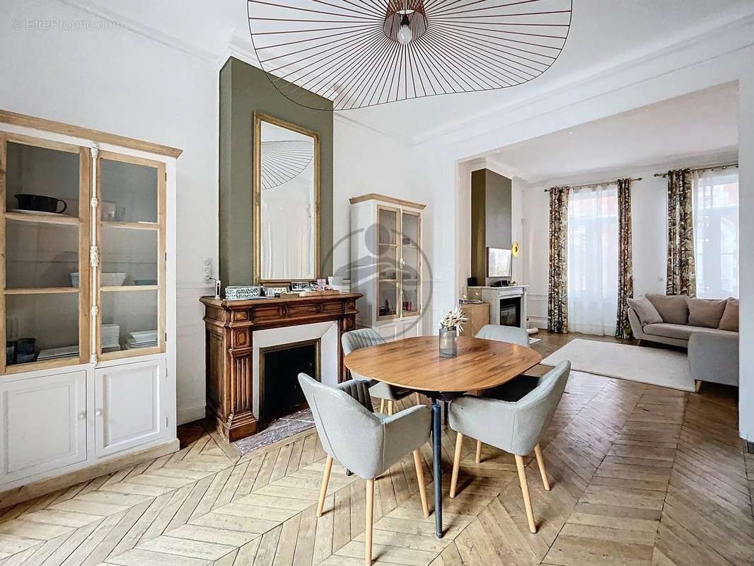 Maison à SAINT-QUENTIN