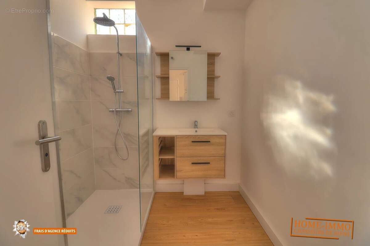 Appartement à SAINT-LAURENT-DU-VAR