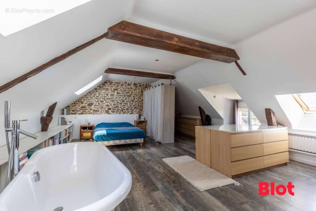 Maison à SAINT-MEDARD-SUR-ILLE