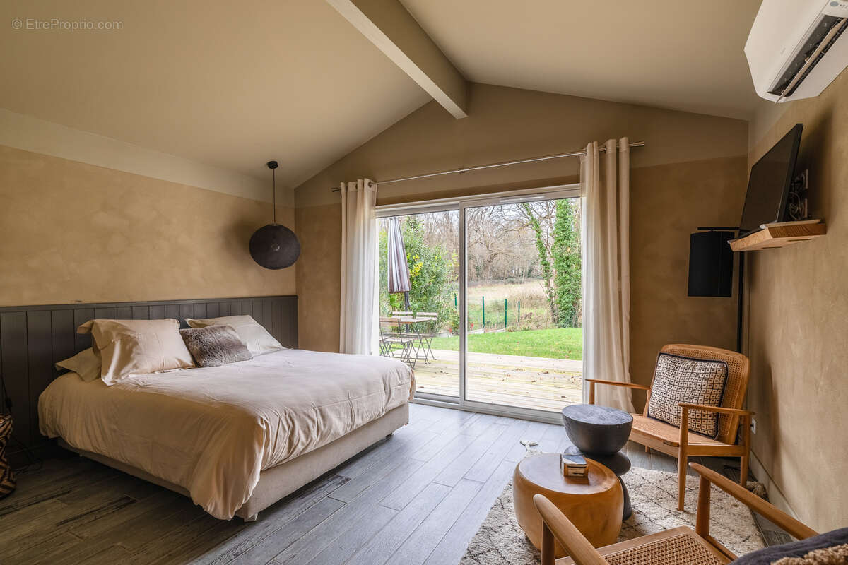 Maison à SAINT-SULPICE-ET-CAMEYRAC