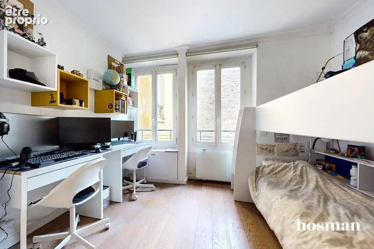 Beaux volumes et quartier recherché ! Appartement 3 pièces de 80 m² traversant - Rue des Messageries, Paris 10e - photo 10