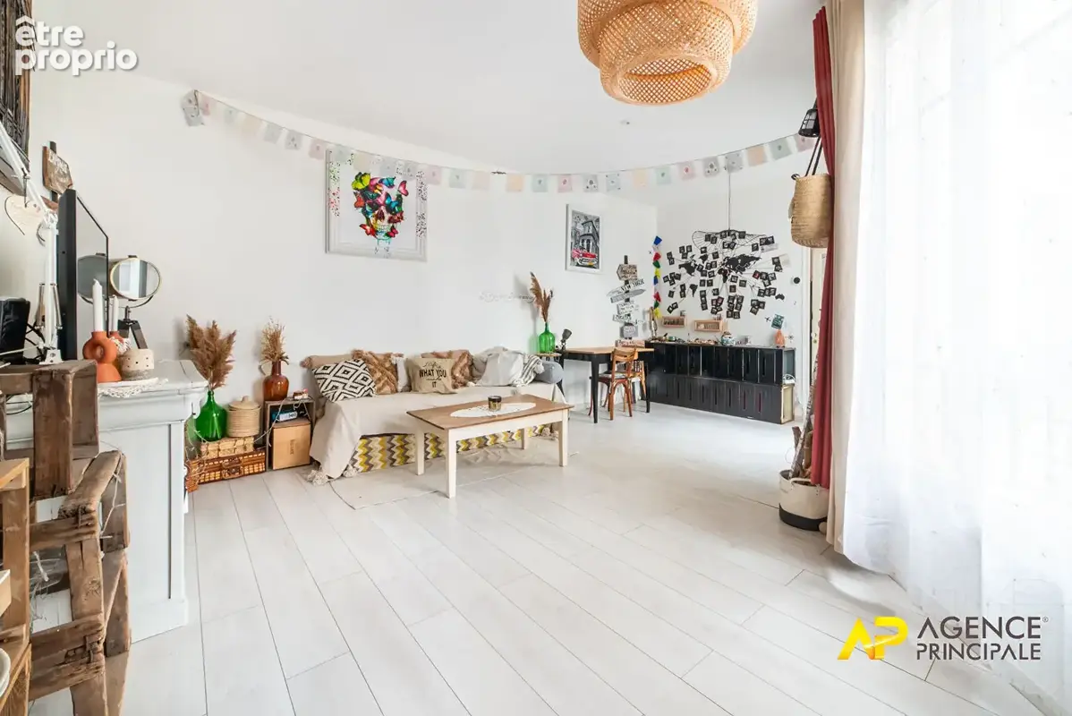 Appartement à LA GARENNE-COLOMBES