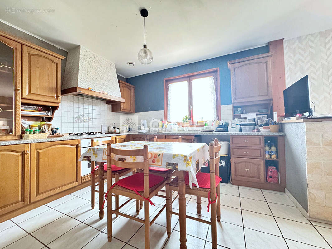 Maison à MONCHECOURT