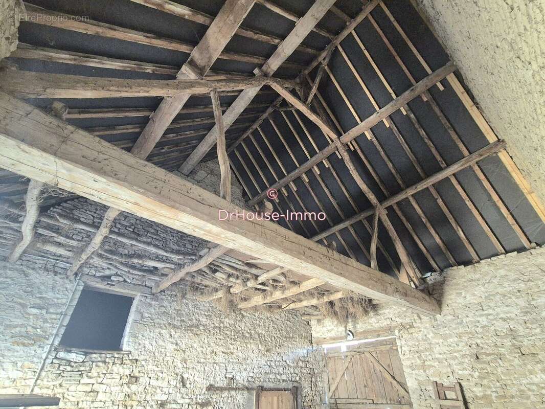 Maison 110 m² à Saint-Cyr  - photo 15