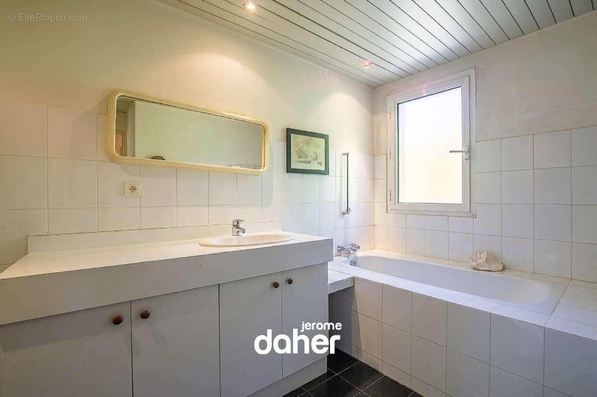 Maison à MARSEILLE-8E