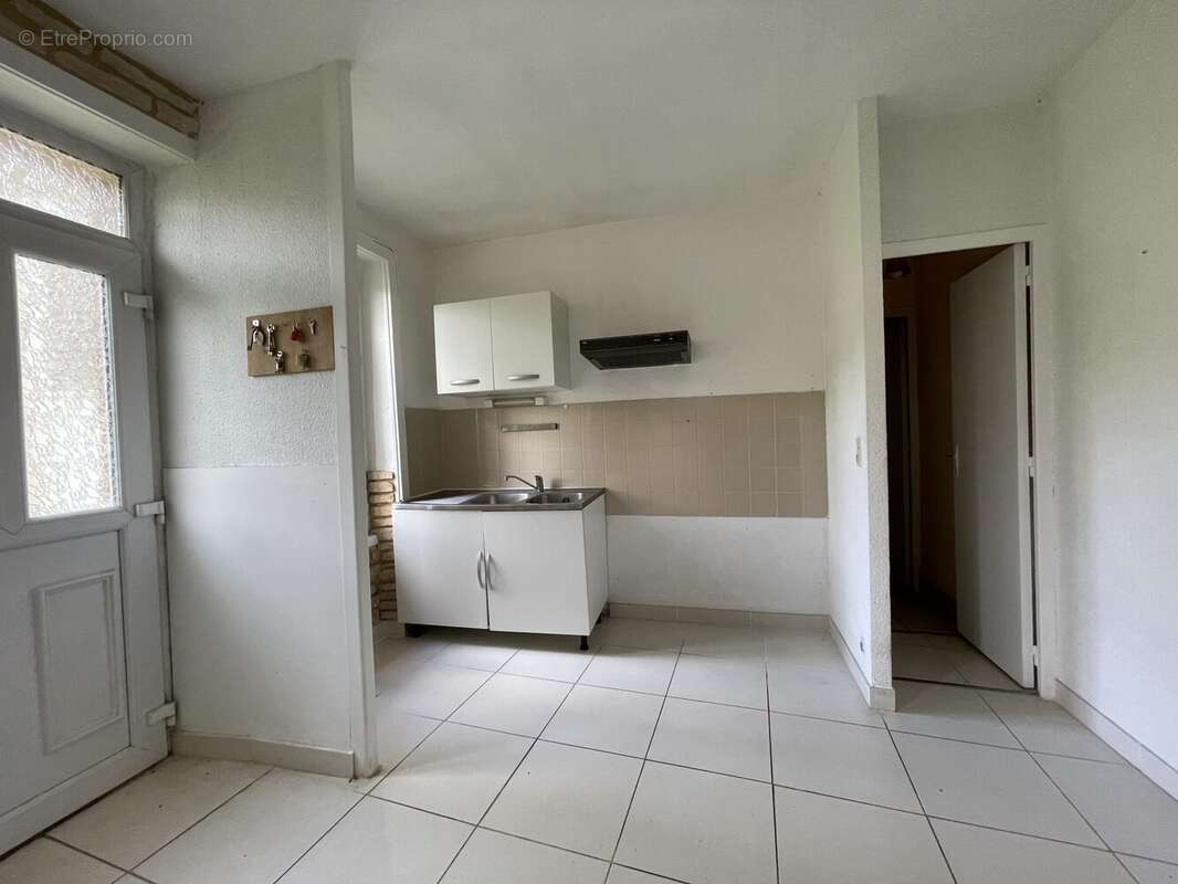 Maison à NEUVIC-ENTIER