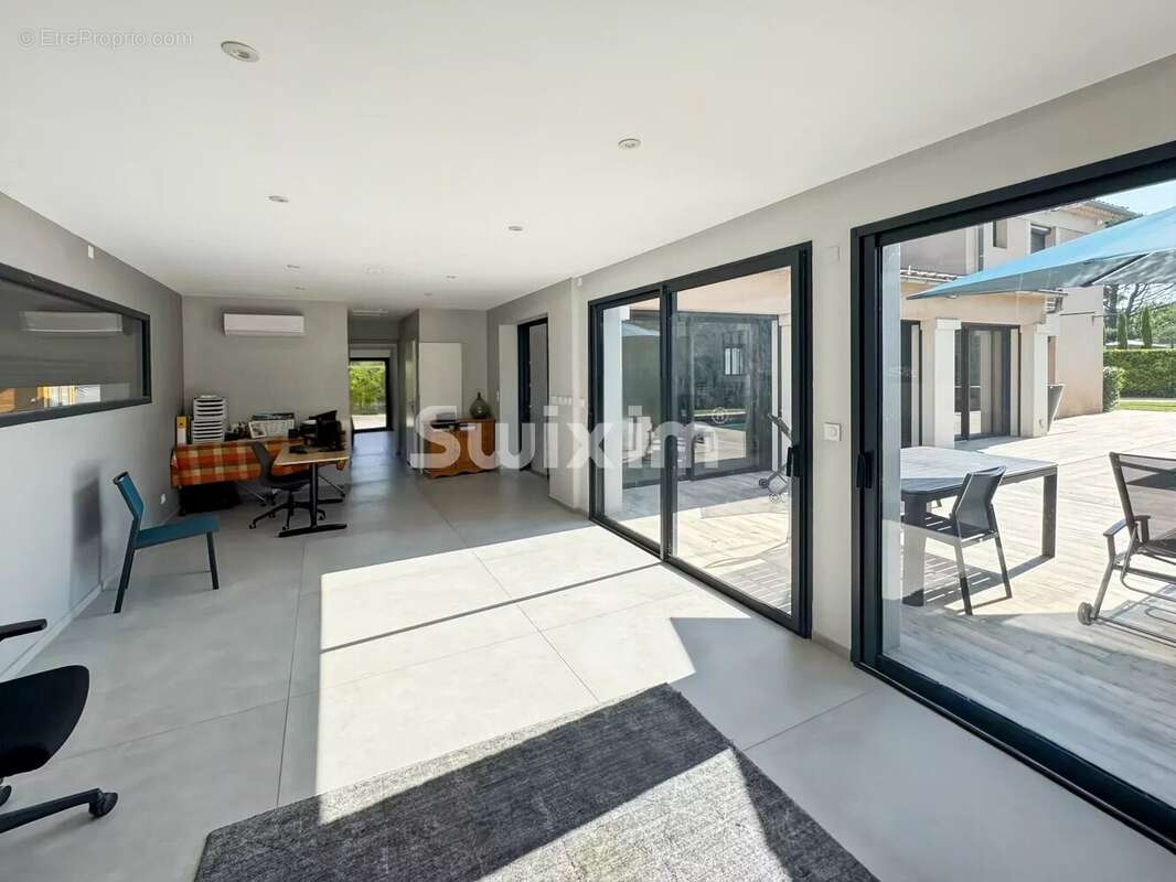 Maison à MONTBOUCHER-SUR-JABRON