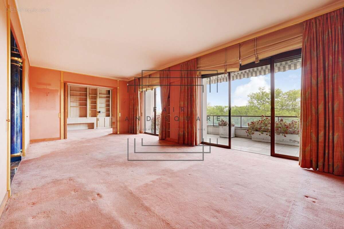 Appartement à NEUILLY-SUR-SEINE