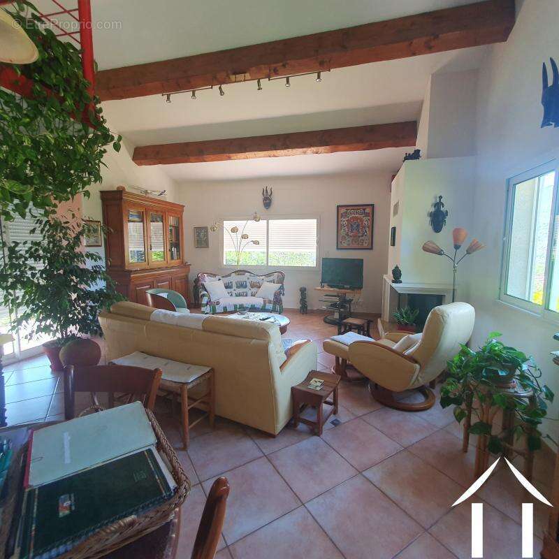 Maison à COLOMBIERES-SUR-ORB