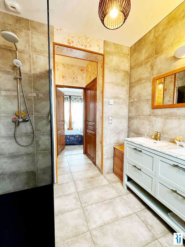 Maison 184 m² à Montigny  - photo 10