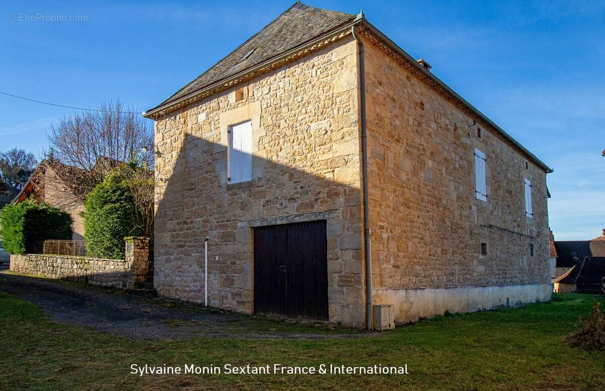 Maison à GRANGES-D'ANS